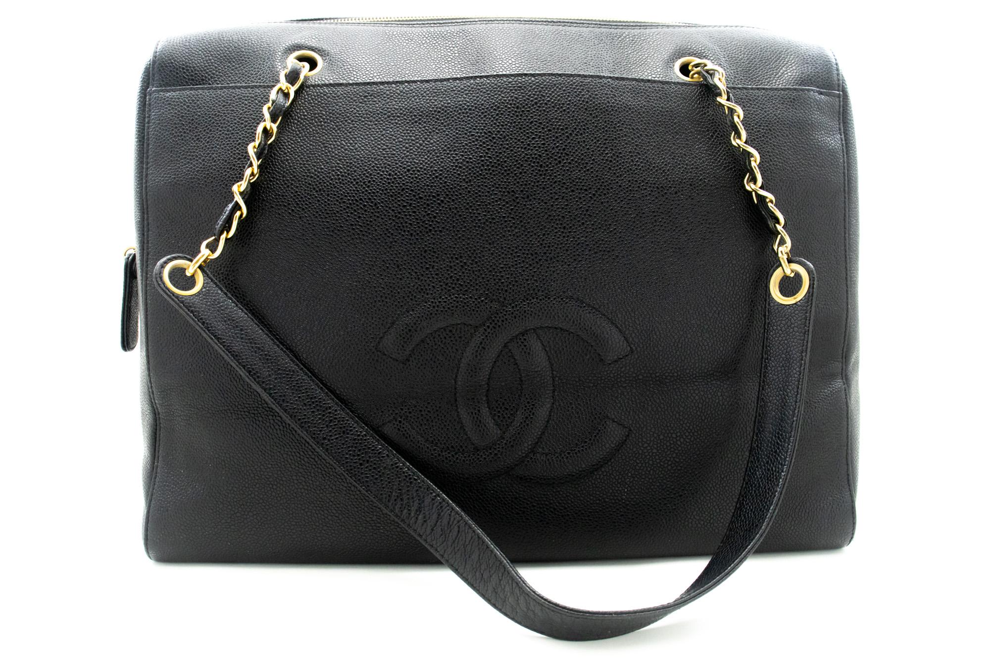 An authentic CHANEL Caviar Big Large Chain Shoulder Bag Black Leather Gold Zip. The color is Black. The outside material is Leather. The pattern is Solid. This item is Vintage / Classic. The year of manufacture would be 1997-1999.
Conditions &