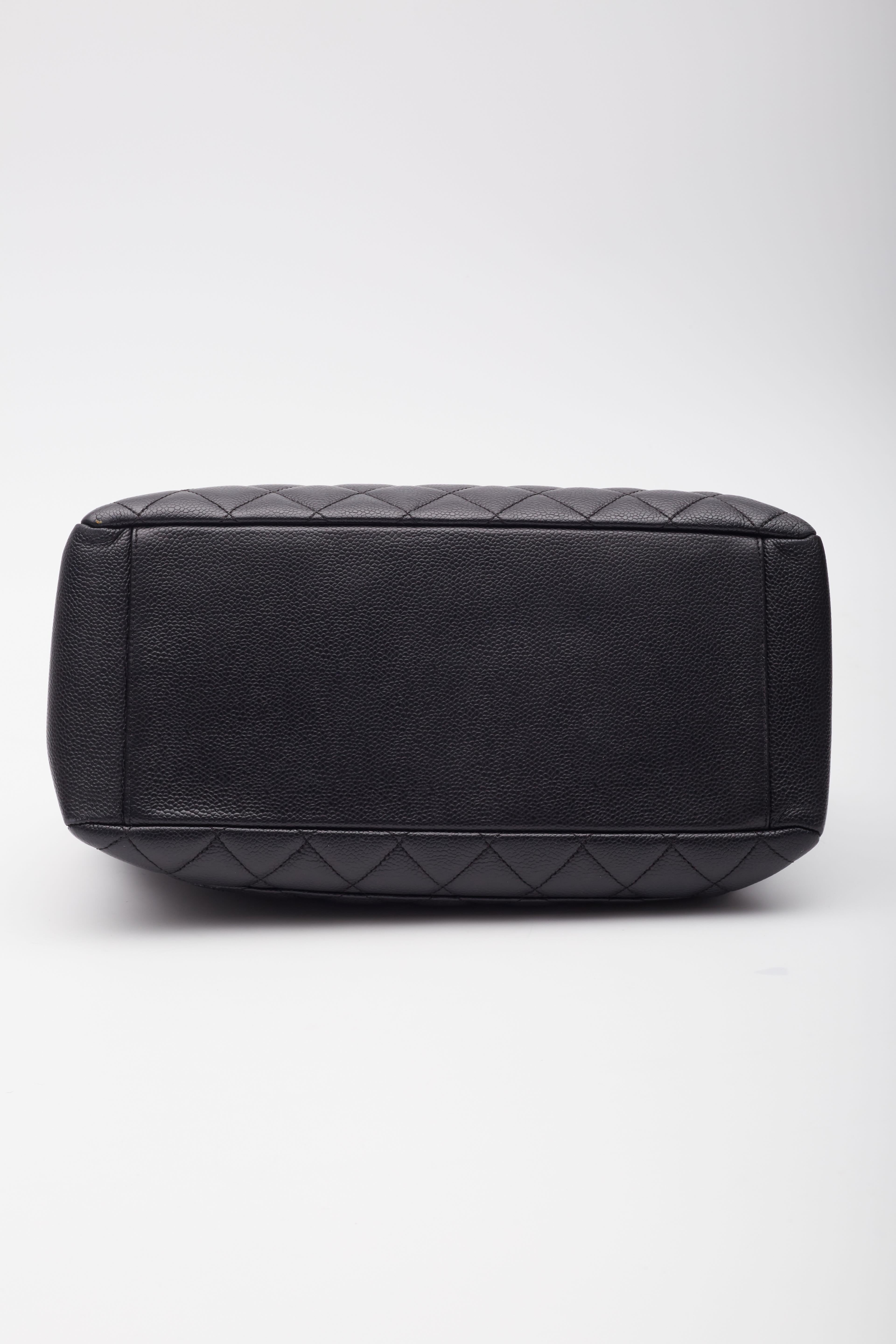 Chanel Caviar Black Quilted Grand Shopping Tote For Sale 3