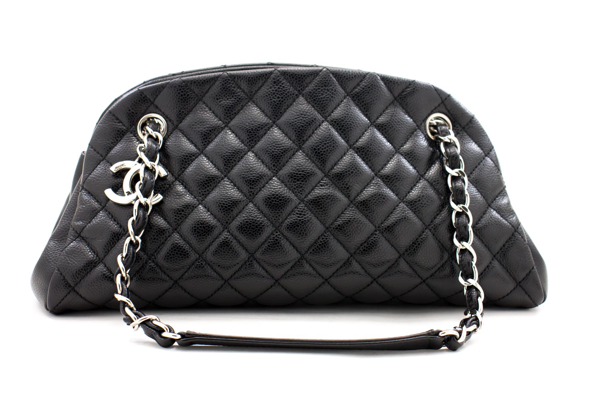 An authentic CHANEL Caviar Bowling Silver Chain Shoulder Bag Black Quilted. The color is Black. The outside material is Leather. The pattern is Solid. This item is Contemporary. The year of manufacture would be 2012.
Conditions & Ratings
Outside