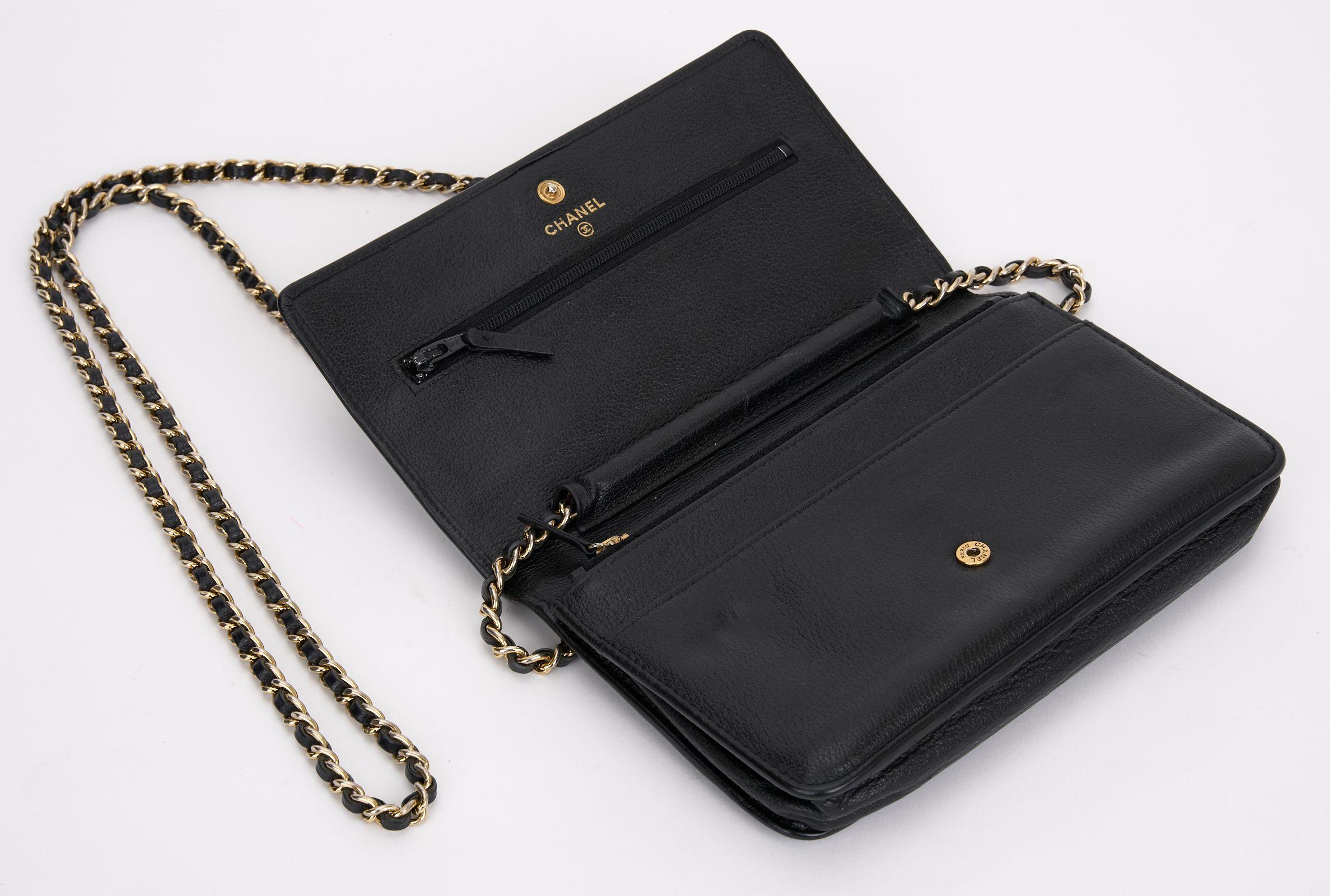 Chanel Caviar Camellia Wallet on Chain For Sale 1