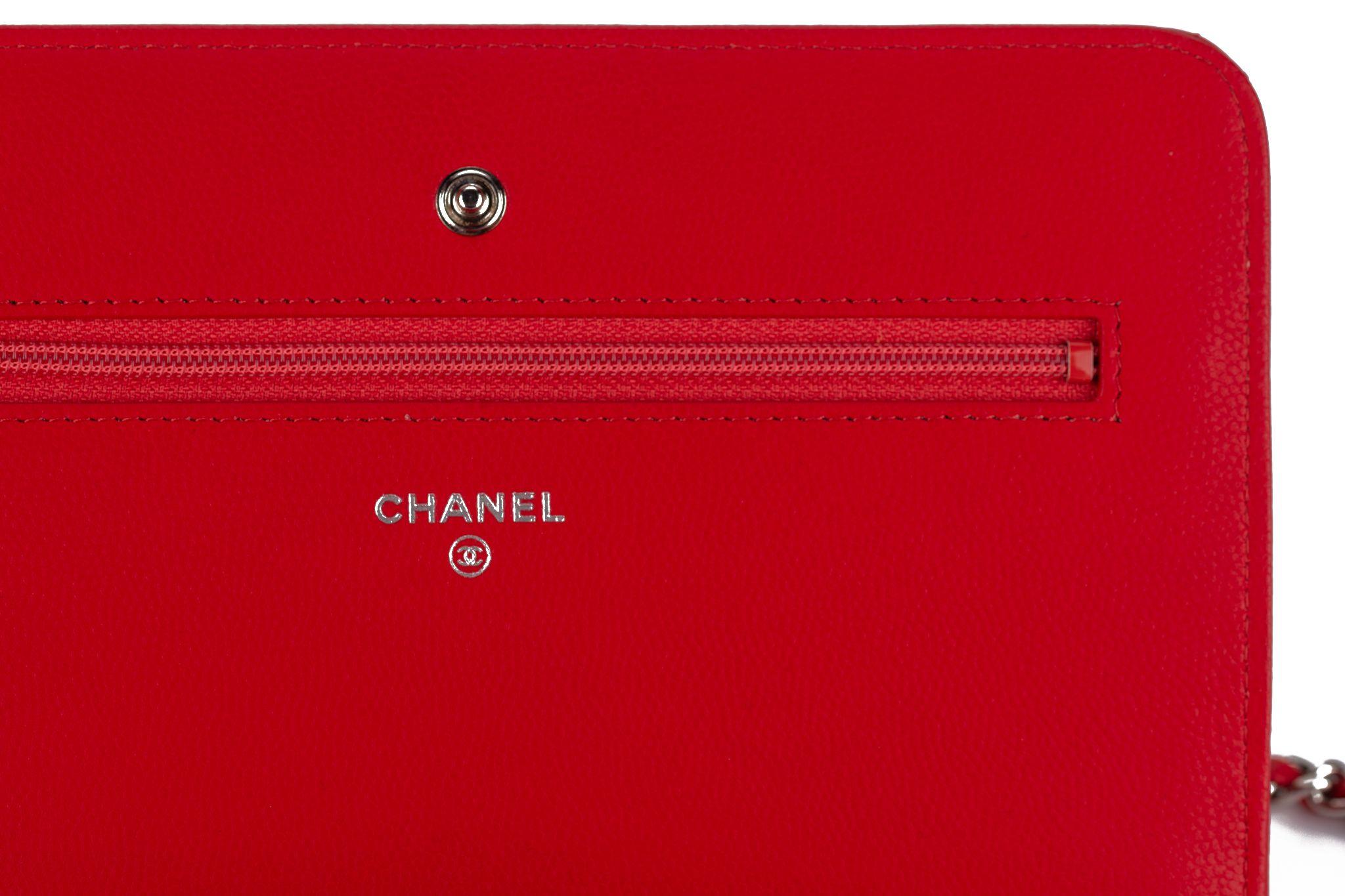 Chanel Caviar Camellia Wallet on Chain For Sale 4
