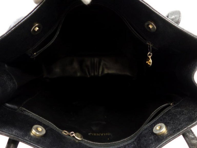Chanel Caviar Cc Logo 225537 Black Leather Tote For Sale at 1stDibs