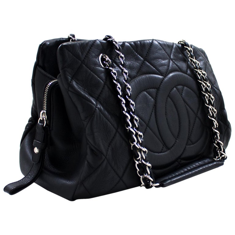 CHANEL Caviar Chain Shoulder Bag Black Quilted Leather Silver Zip For Sale at 1stdibs