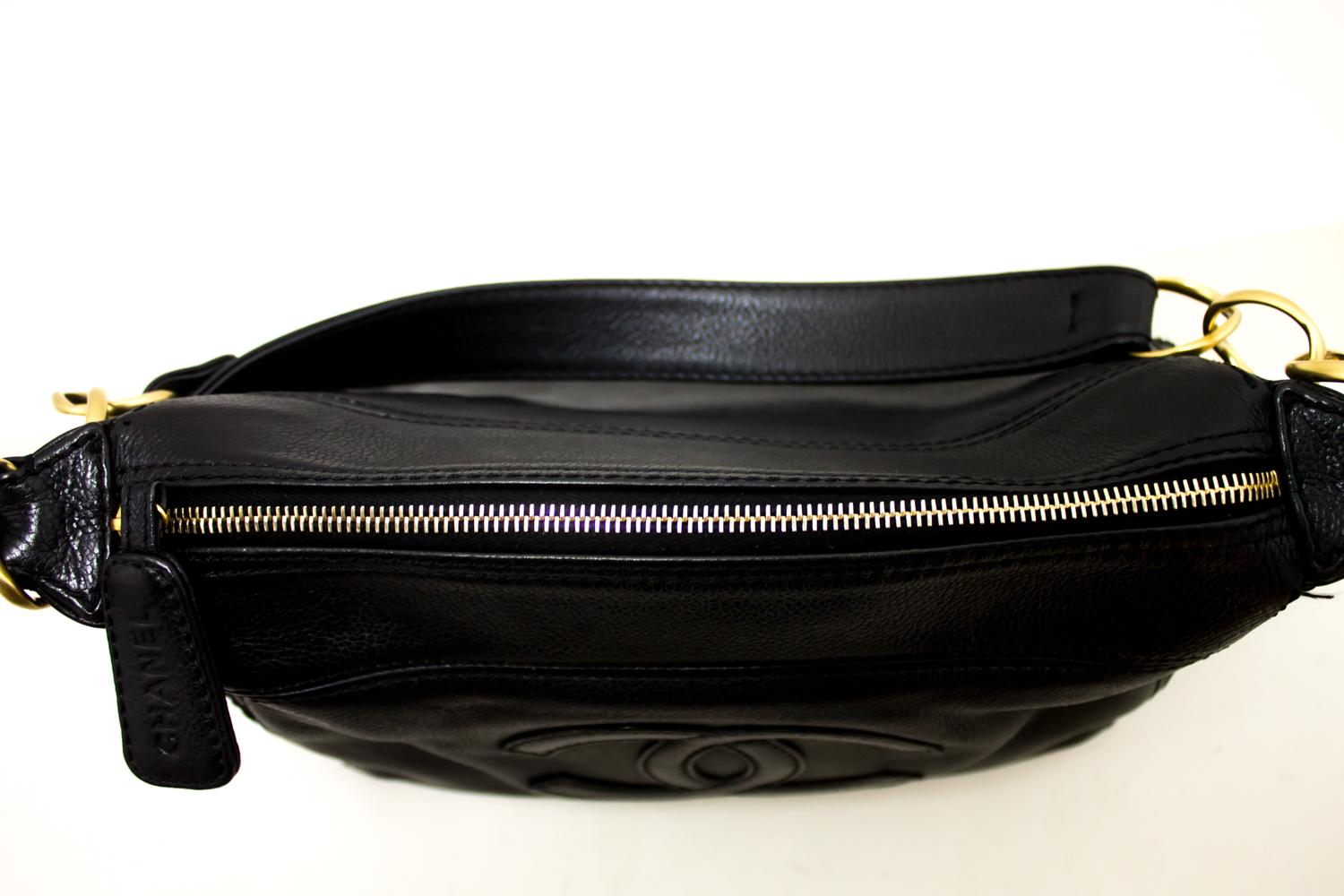 CHANEL Caviar Chain Shoulder Bag Leather Black Zip Goldper 5