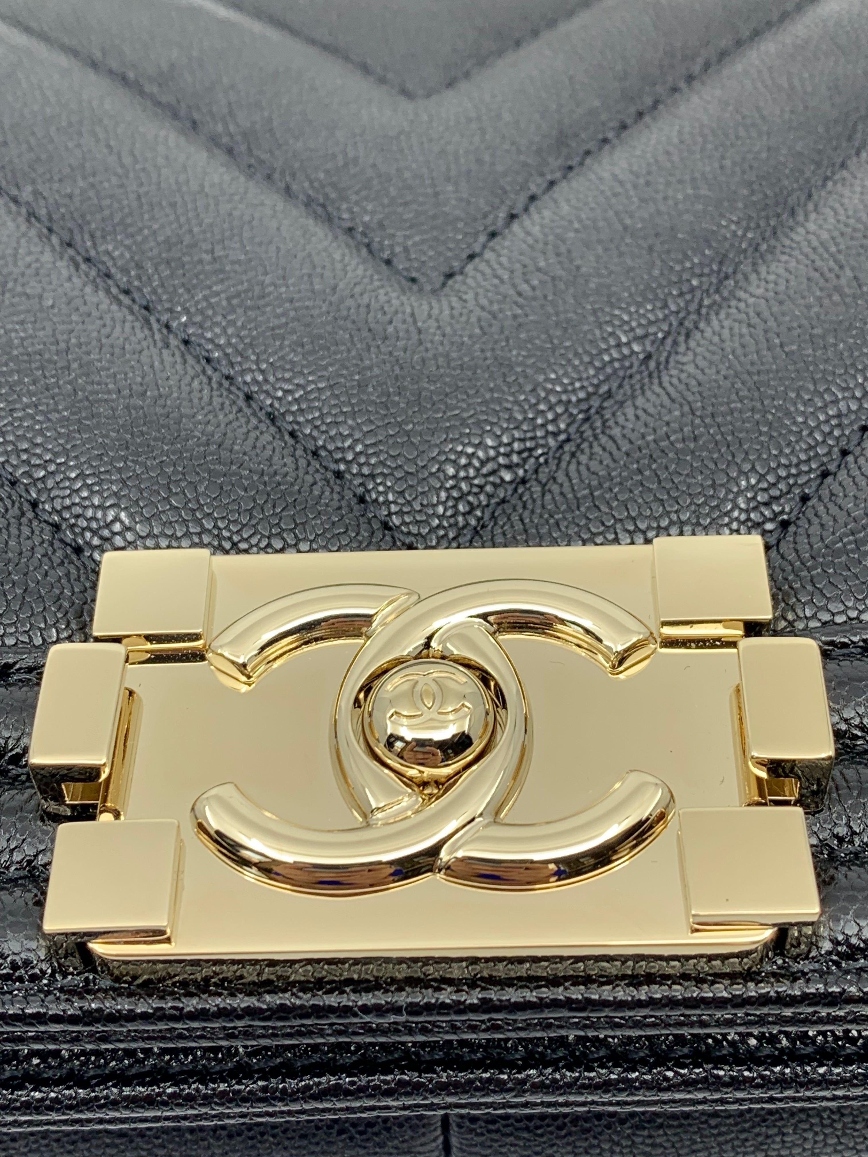 Women's Chanel Caviar Chevron Quilted New Medium Boy Flap Black A67086