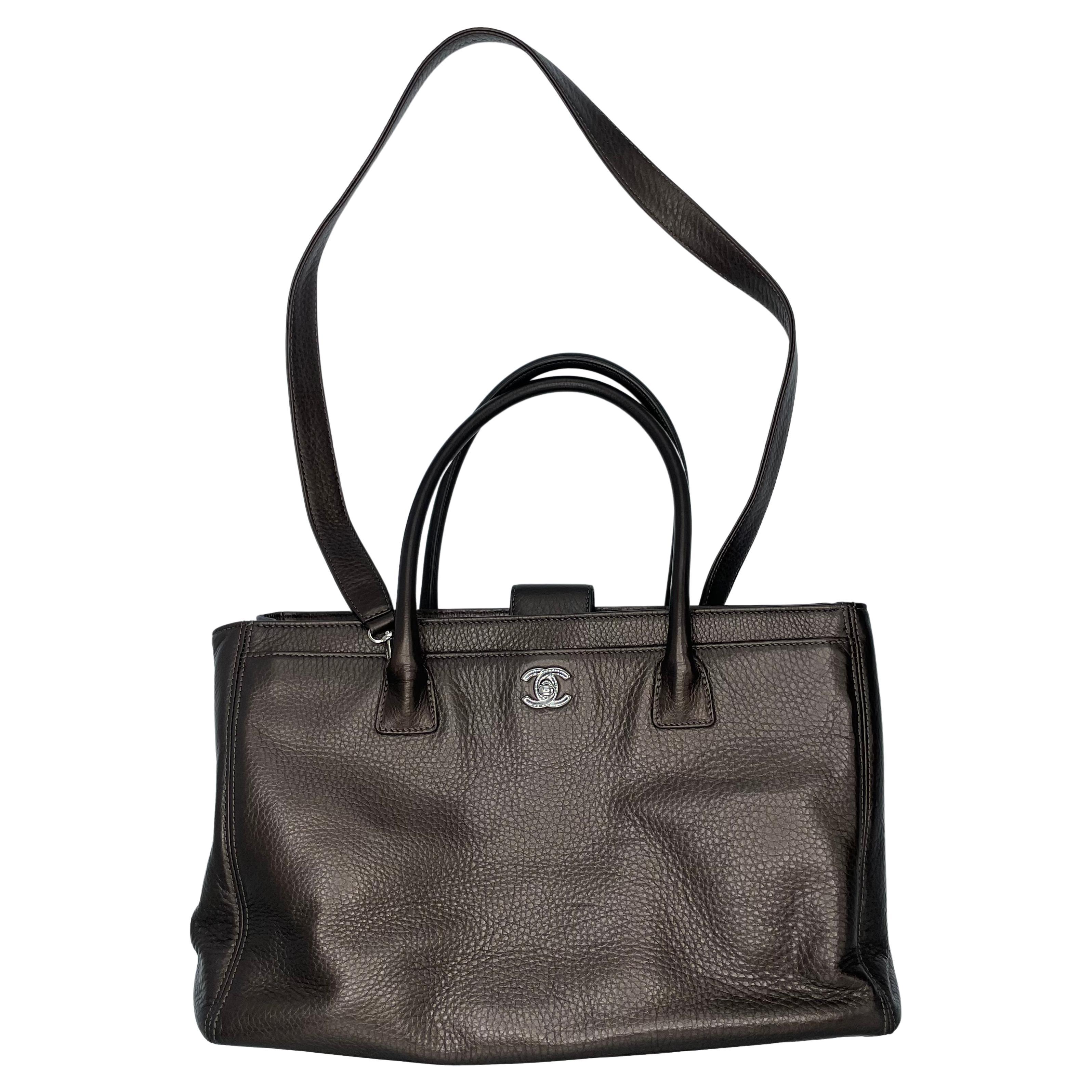 Chanel Caviar Executive Shopper Tote Brown In Good Condition For Sale In Palm Beach, FL