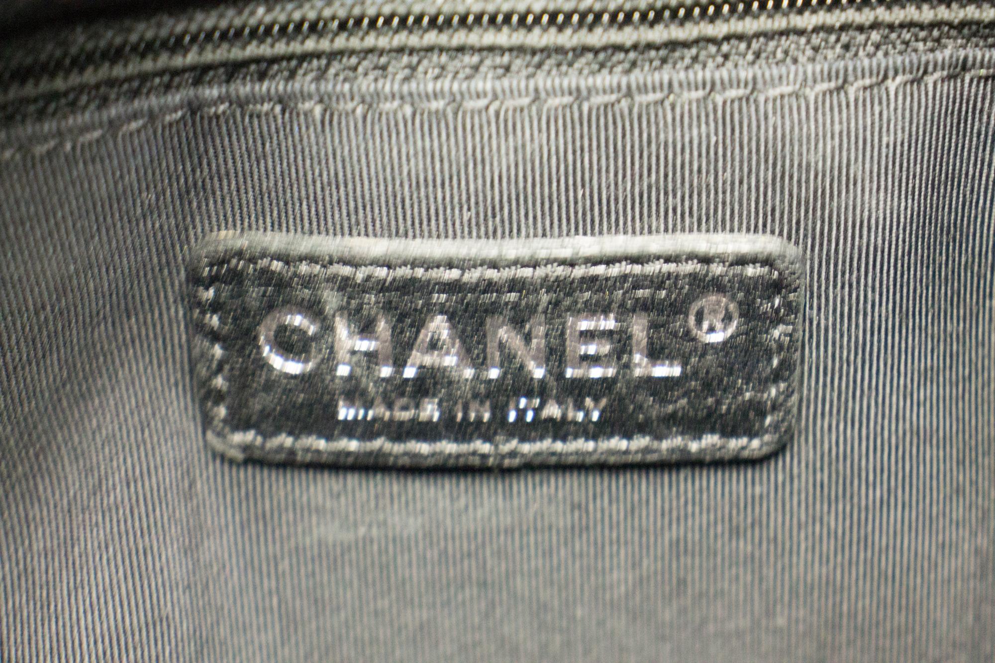 CHANEL Kaviar GST 13