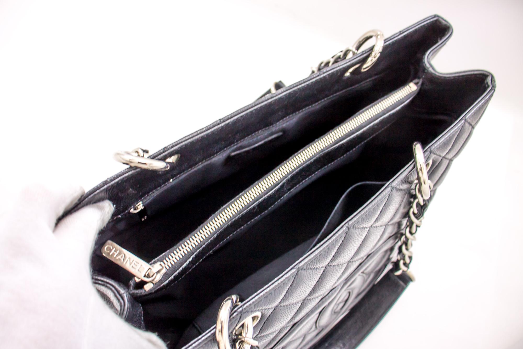 CHANEL Kaviar GST 13