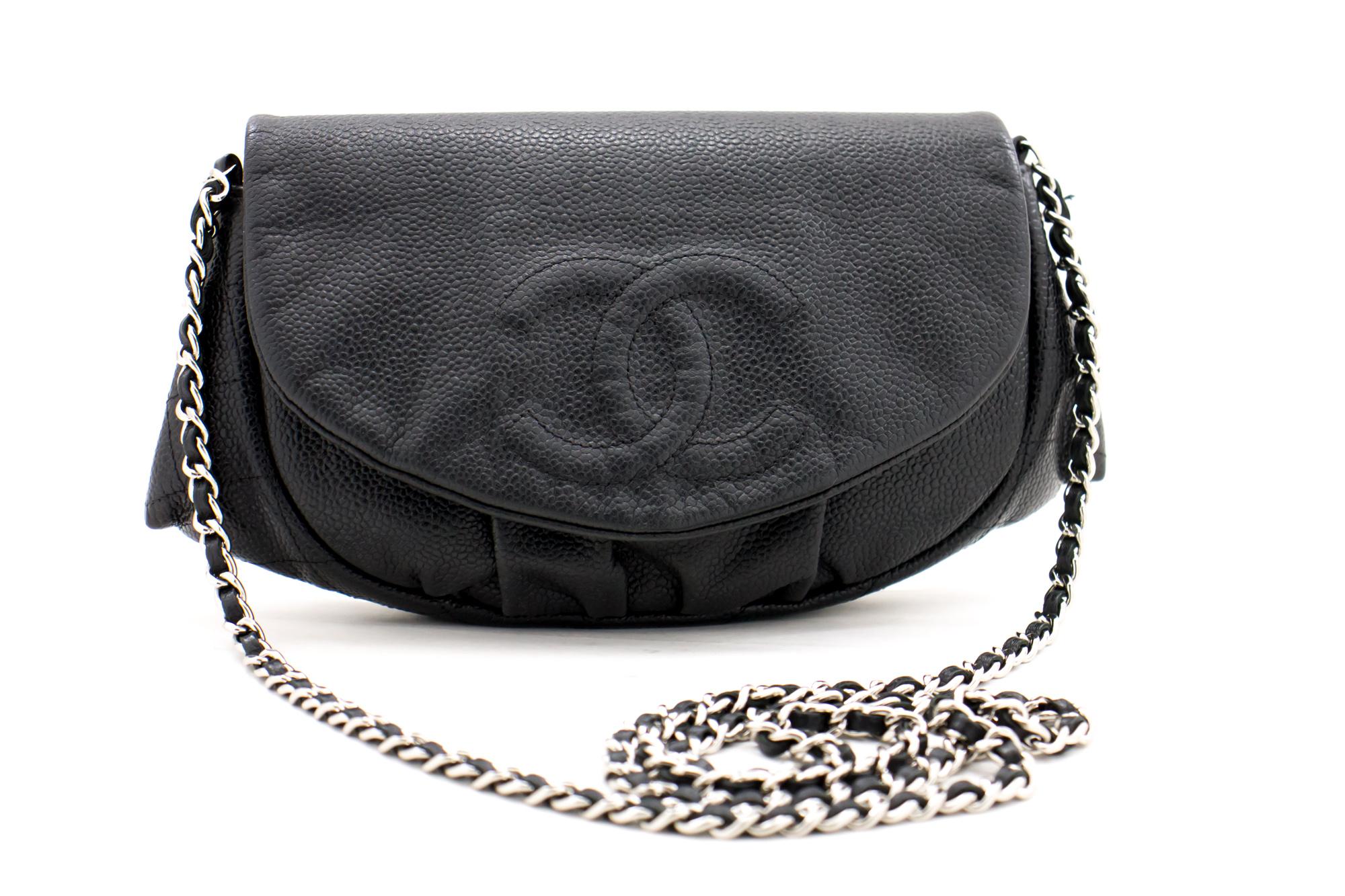 An authentic CHANEL Caviar Half Moon WOC Black Wallet On Chain Clutch Shoulder. The color is Black. The outside material is Leather. The pattern is Solid. This item is Contemporary. The year of manufacture would be 2012.
Conditions & Ratings
Outside