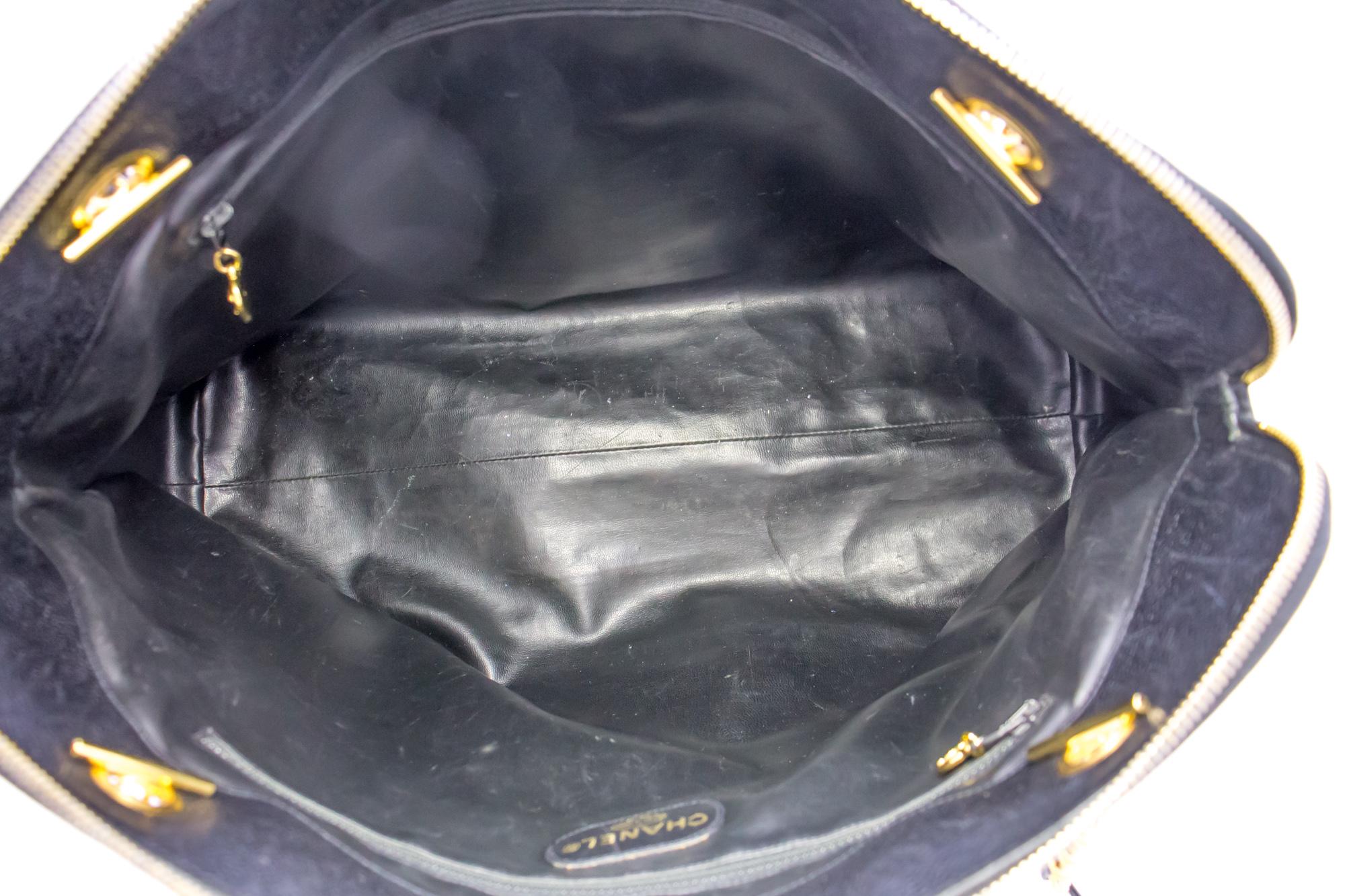CHANEL Caviar Jumbo Large Chain Shoulder Bag Black Zip Goldper 6