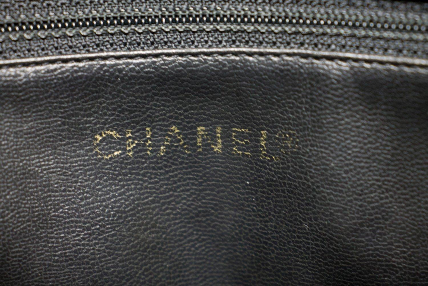 CHANEL Caviar Large Chain Shoulder Bag Leather Black Zip Goldper 11