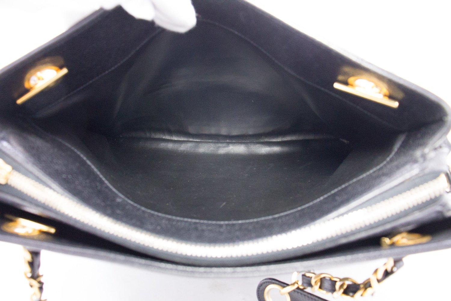 CHANEL Kaviar Große Kette Umhängetasche Leder Schwarz Reißverschluss Goldperle im Angebot 12