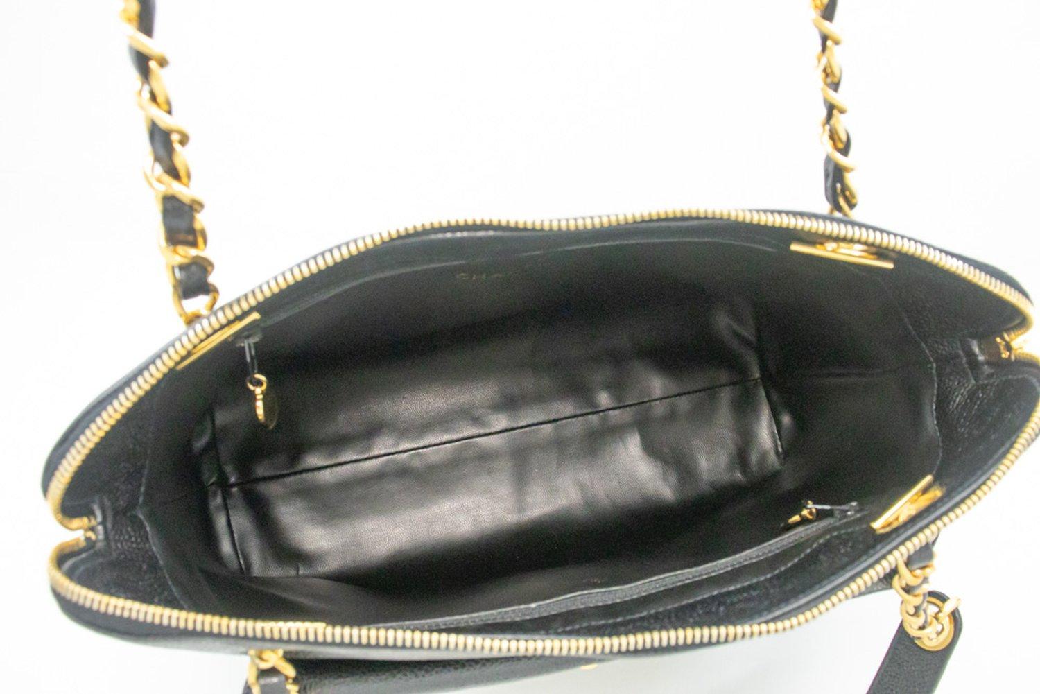 CHANEL Caviar Large Chain Shoulder Bag Leather Black Zip Goldper en vente 14