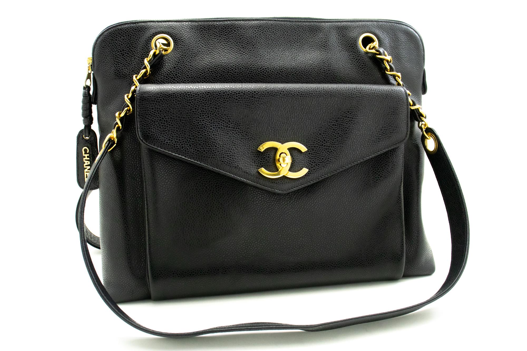 An authentic CHANEL Caviar Large Chain Shoulder Bag Black Leather Gold Zipper. The color is Black. The outside material is Leather. The pattern is Solid. This item is Vintage / Classic. The year of manufacture would be 1994-1996.
Conditions &