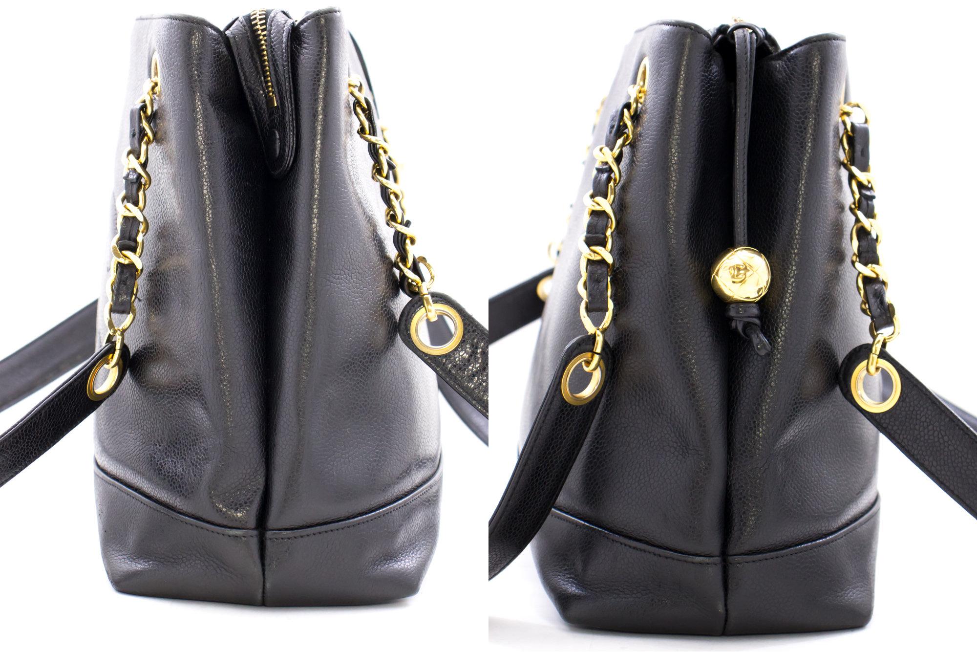 CHANEL Kaviar Große Kette Umhängetasche Leder Schwarz Reißverschluss Goldperle im Angebot 1