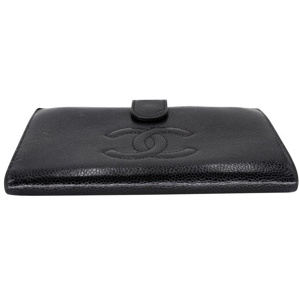 Chanel Caviar Leather CC Monogram French Kisslock Wallet CC-W0539P-0008 In Good Condition For Sale In Downey, CA