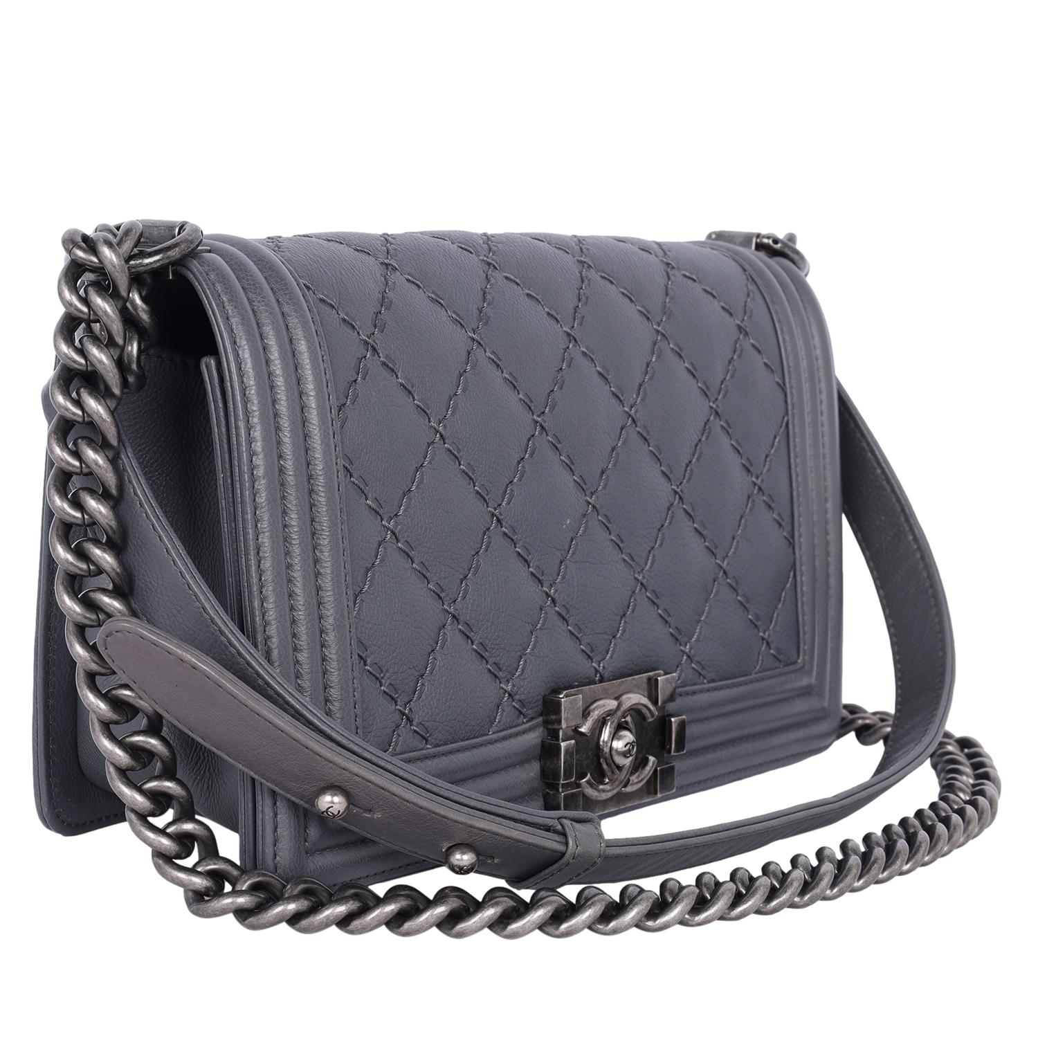Chanel Caviar Leather Quilted Medium Boy Flap Bag Grey In Good Condition In Salt Lake Cty, UT