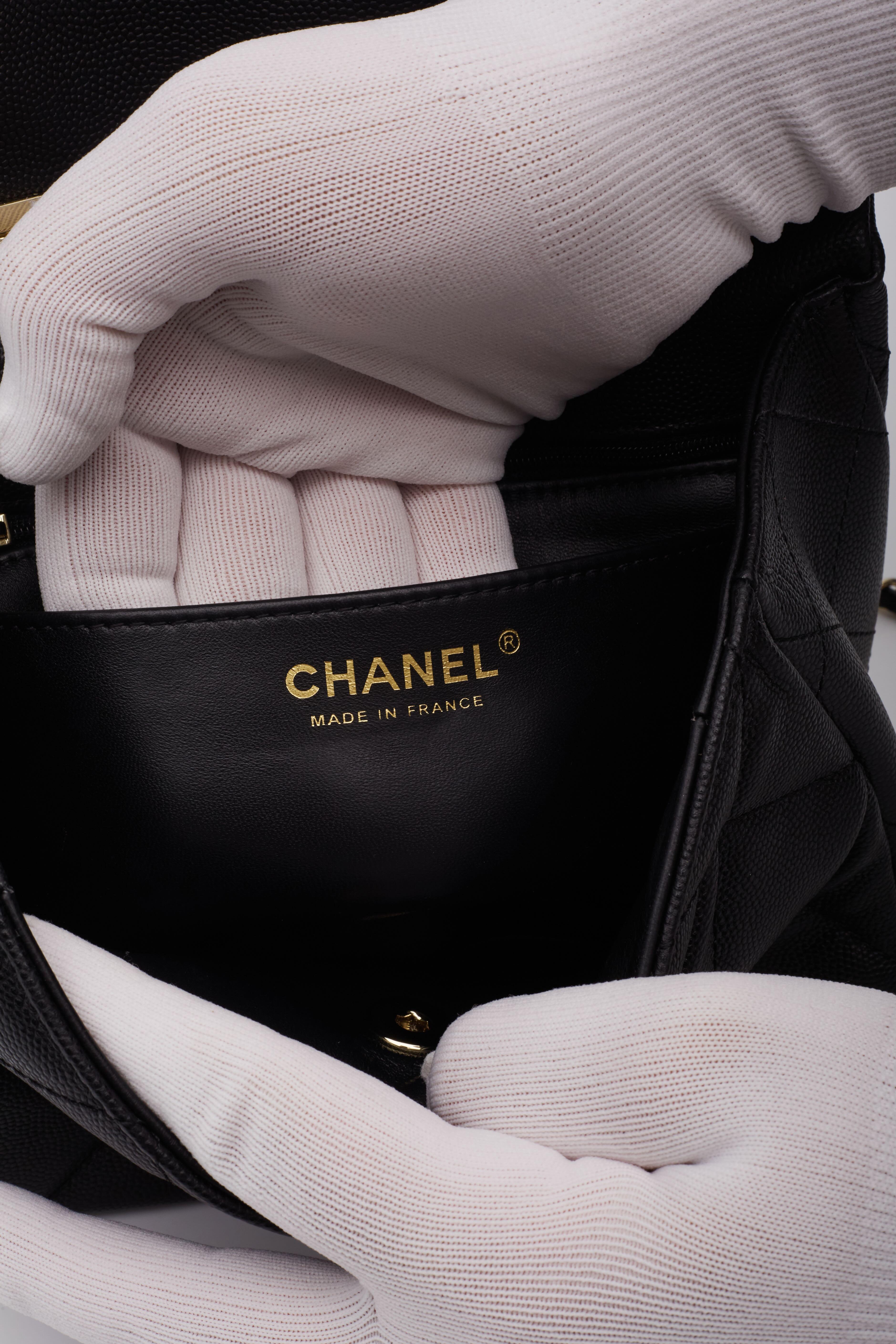Chanel Caviar Quilted Retro Twist Top Handle Flap Black Mini For Sale 9