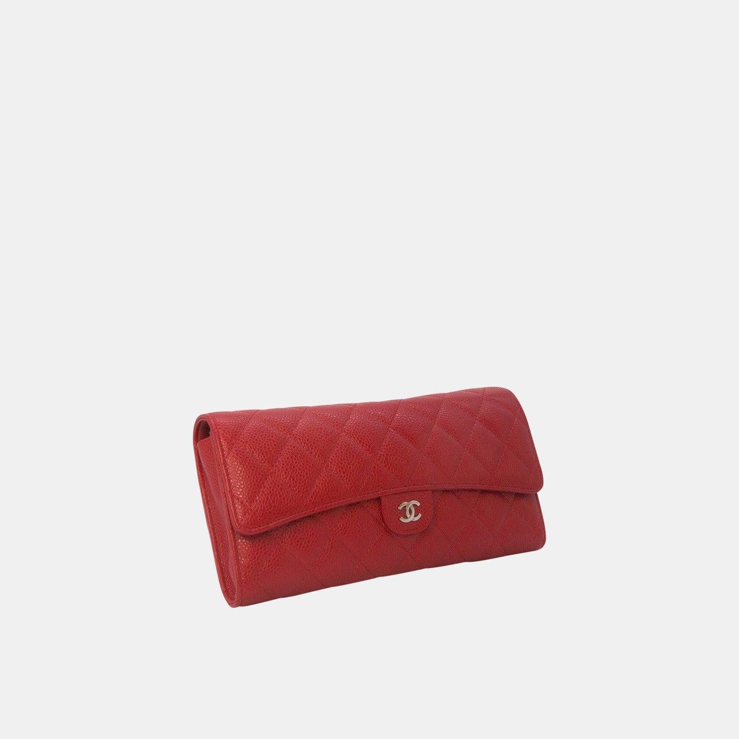 Chanel Caviar Quilted Travel Wallet In  Red Leather Coin Pouch Card Holder In Good Condition For Sale In London, GB