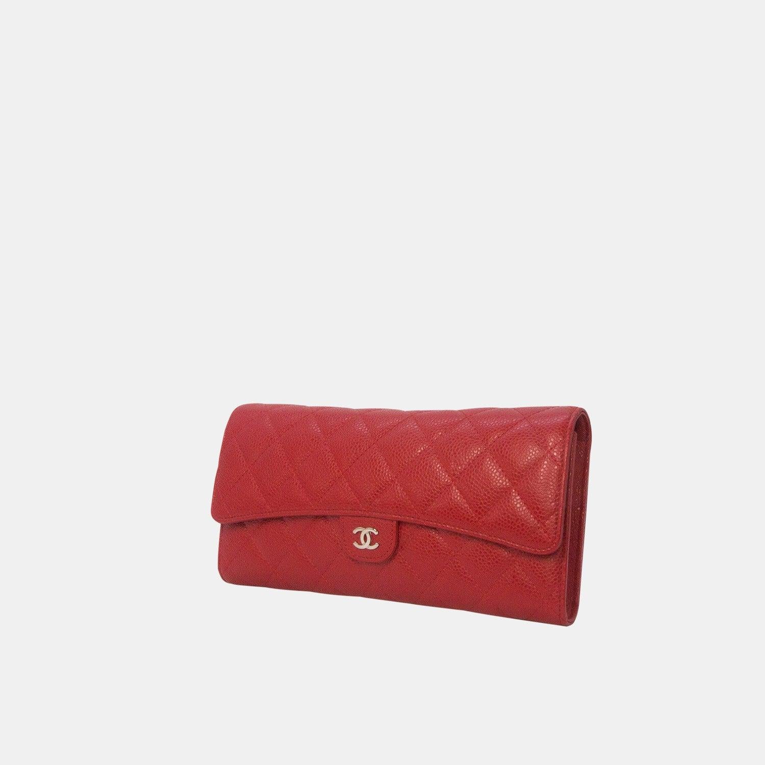 Women's or Men's Chanel Caviar Quilted Travel Wallet In  Red Leather Coin Pouch Card Holder For Sale