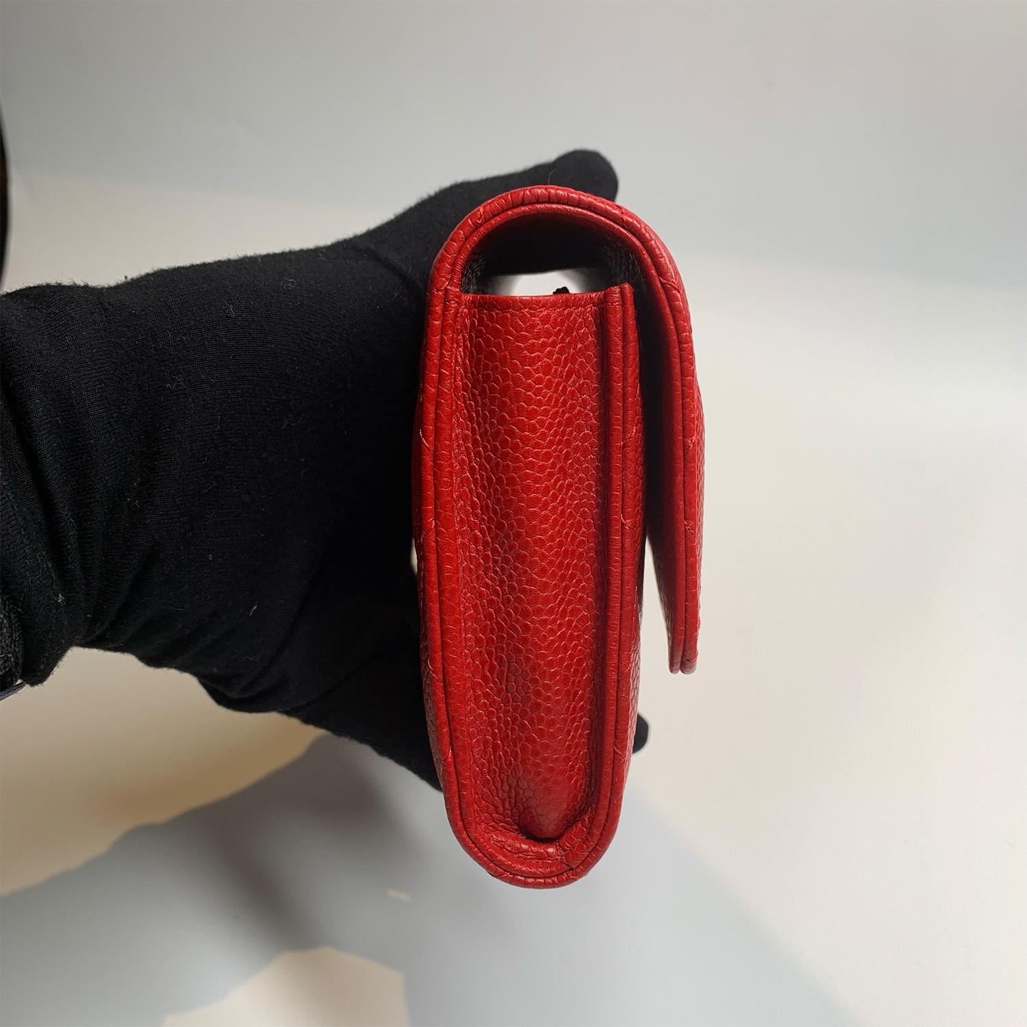 Chanel Caviar Quilted Travel Wallet In  Red Leather Coin Pouch Card Holder For Sale 3