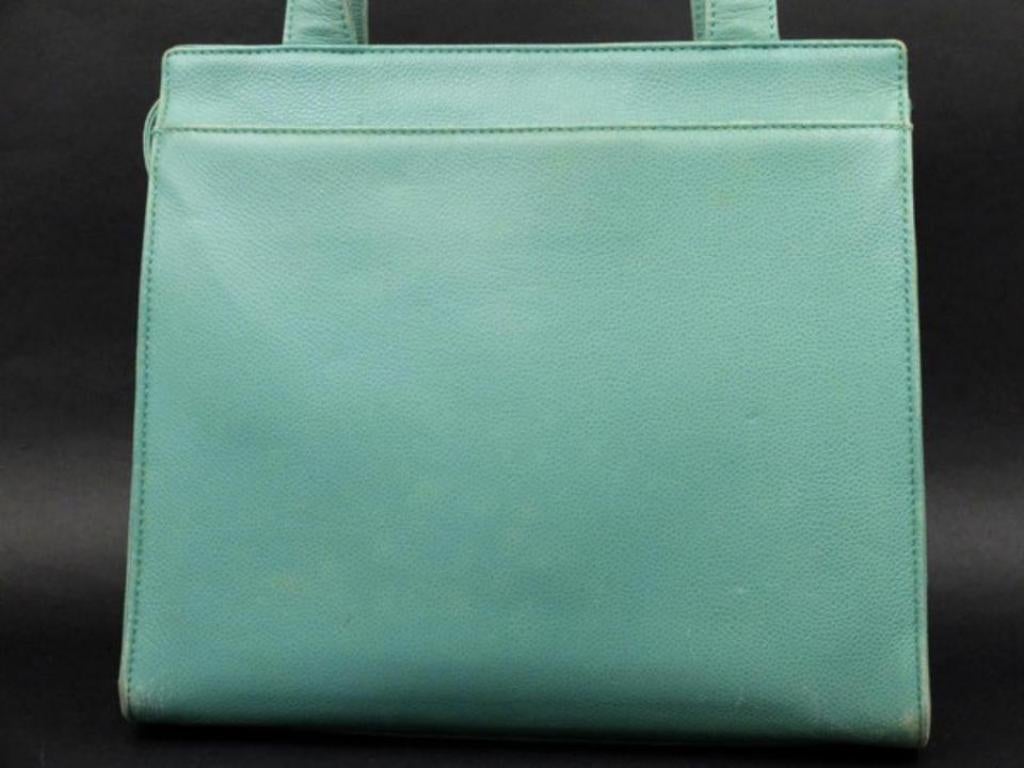 Chanel Caviar Turnlock Tote 223152 Mint Green Leather Shoulder Bag In Fair Condition In Forest Hills, NY