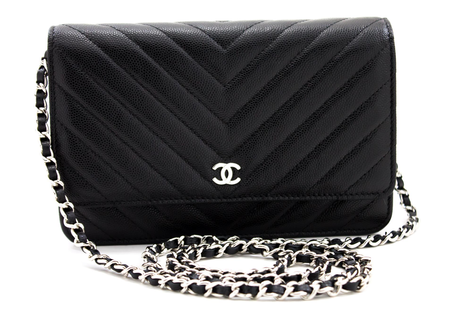 An authentic CHANEL Caviar V-Stitch WOC Wallet On Chain Black Shoulder Bag. The color is Black. The outside material is Leather. The pattern is Solid. This item is Contemporary. The year of manufacture would be 2018.
Conditions & Ratings
Outside