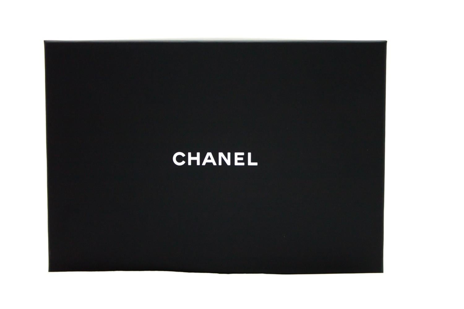CHANEL Caviar V-Stitch WOC Wallet On Chain Black Shoulder Bag Leather 15