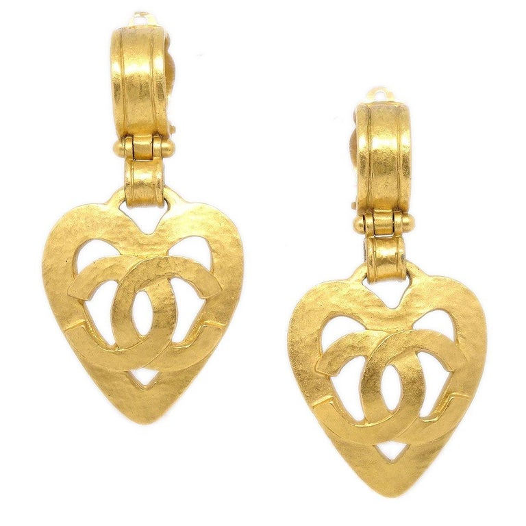 CHANEL CC 24K Gold Tone Metal Heart Evening Dangle Drop Earrings For Sale  at 1stDibs