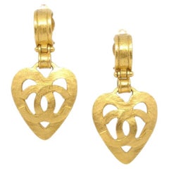 Retro CHANEL CC 24K Gold Tone Metal Heart Evening Dangle Drop Earrings