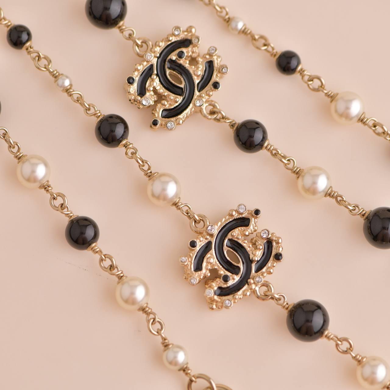Chanel CC 3 Logos Crystal Pearl and Beaded Long Necklace For Sale at ...