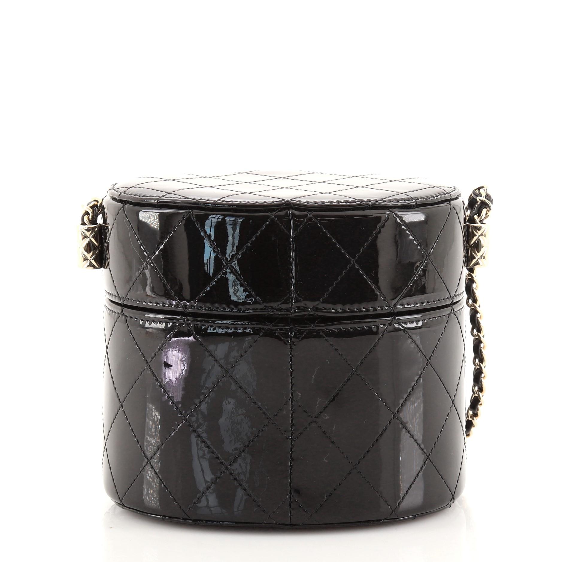 Women's or Men's Chanel CC Allure Vanity Case with Chain Quilted Patent Small