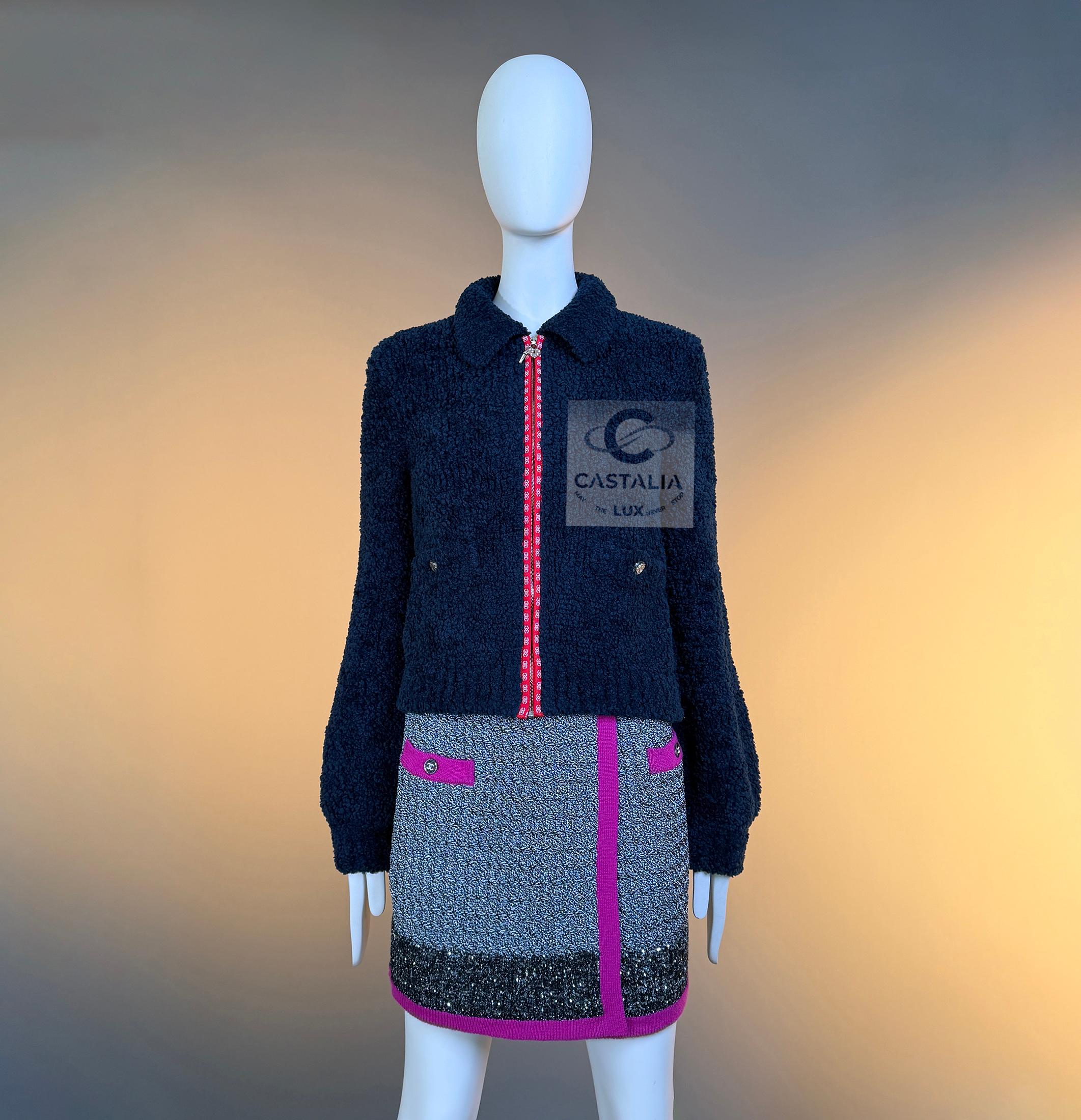 CHANEL New Iconic CC Logo Teddy Bomber Jacket 36 FR en vente 1