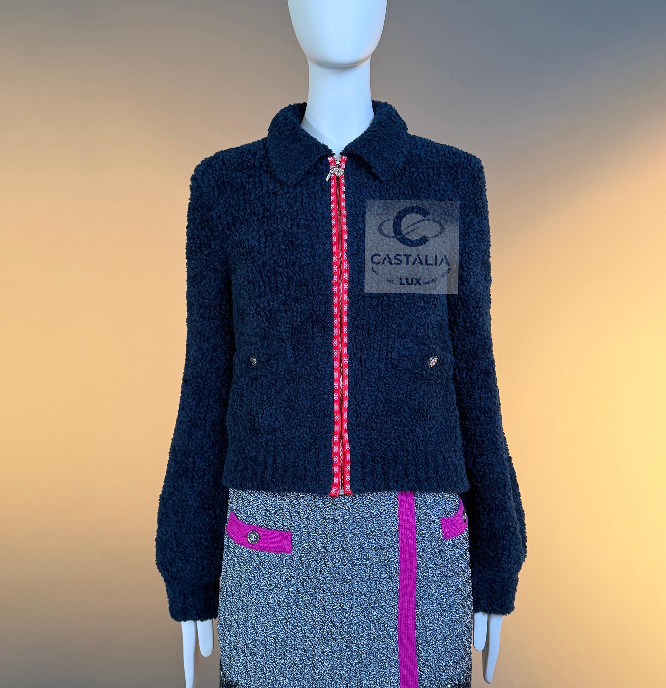 CHANEL New Iconic CC Logo Teddy Bomber Jacket 36 FR en vente 2