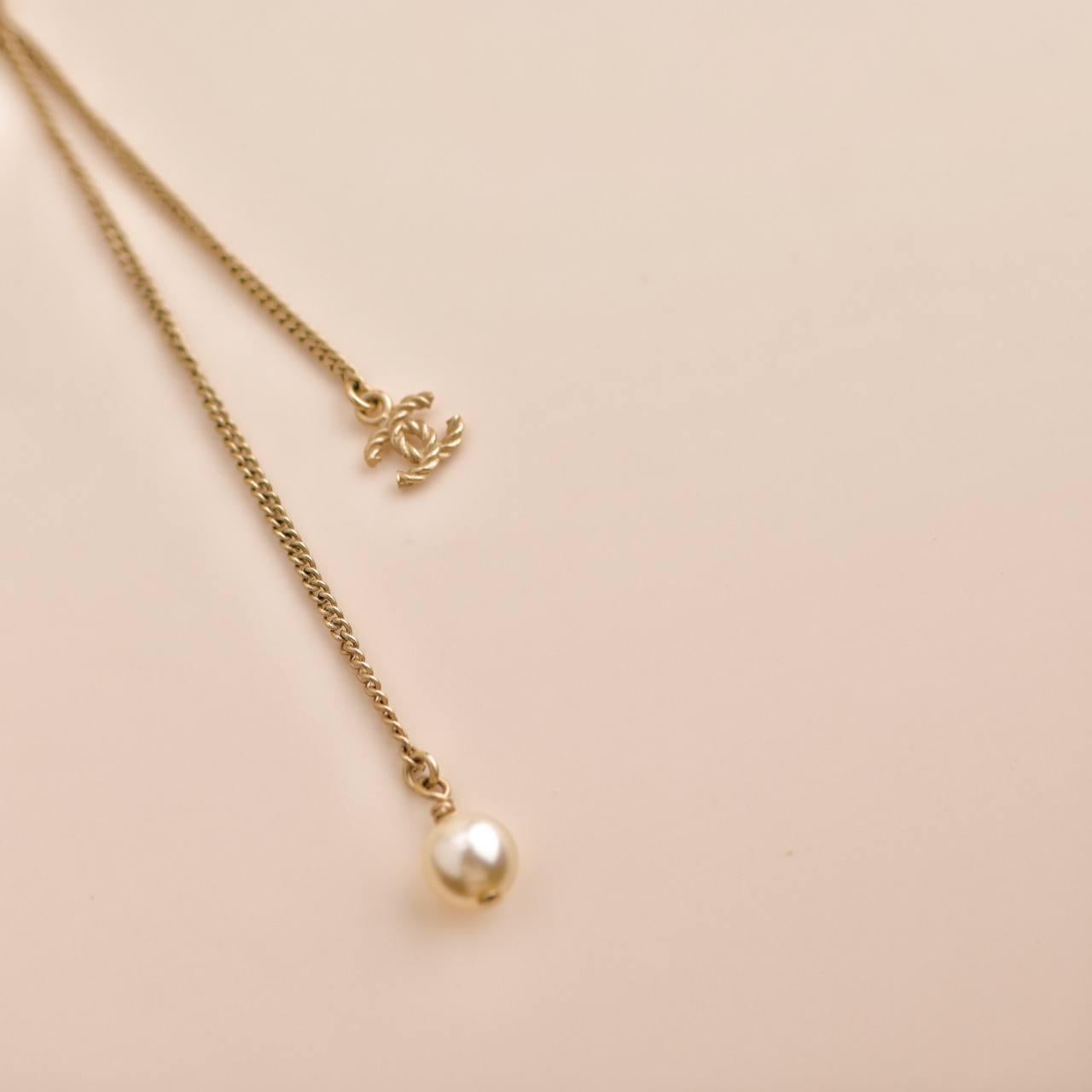 Chanel CC Baroque Pearl Necklace  In Excellent Condition In Banbury, GB