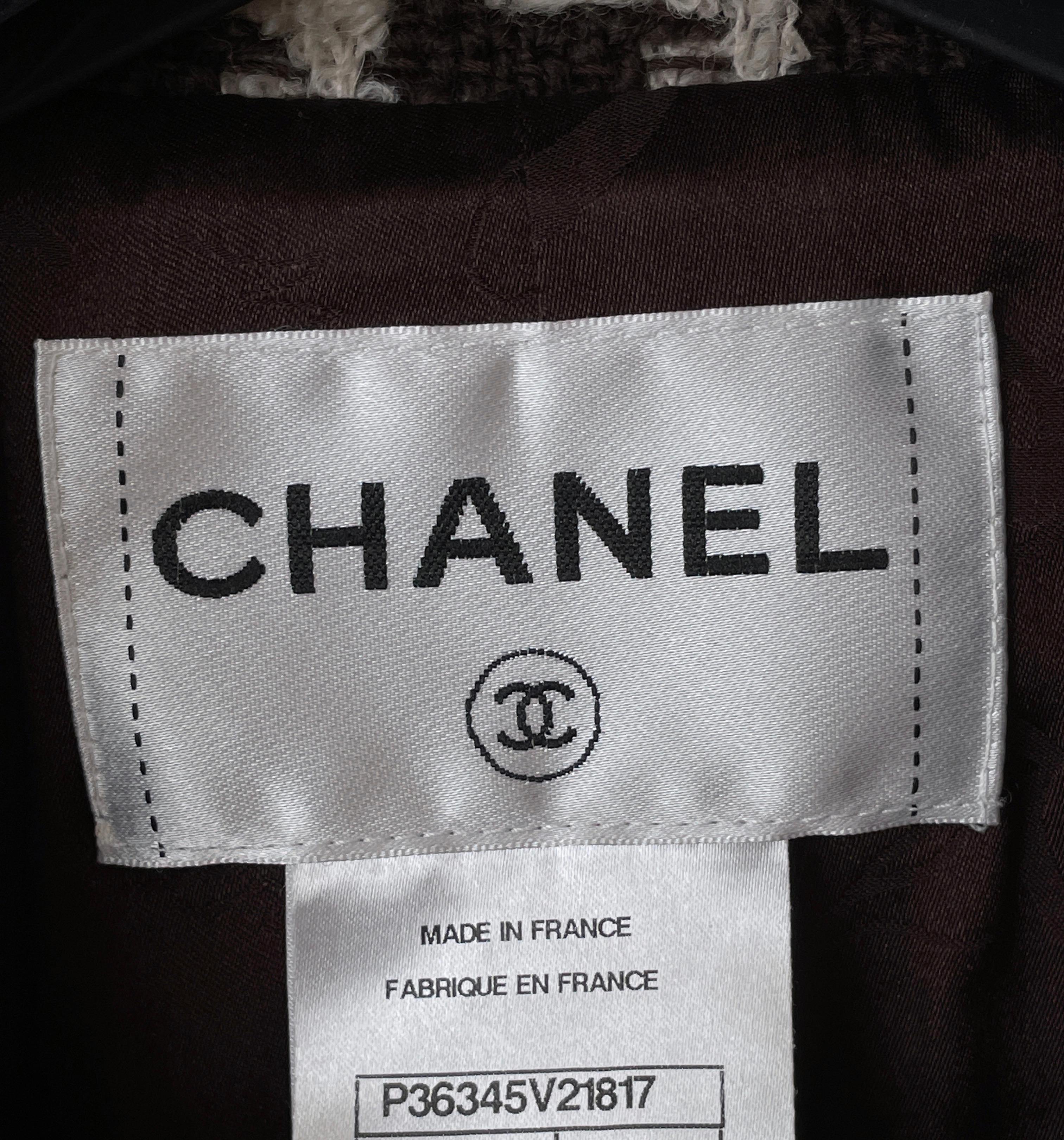 Chaqueta de tweed de pata de gallo con cinturón Chanel CC 7