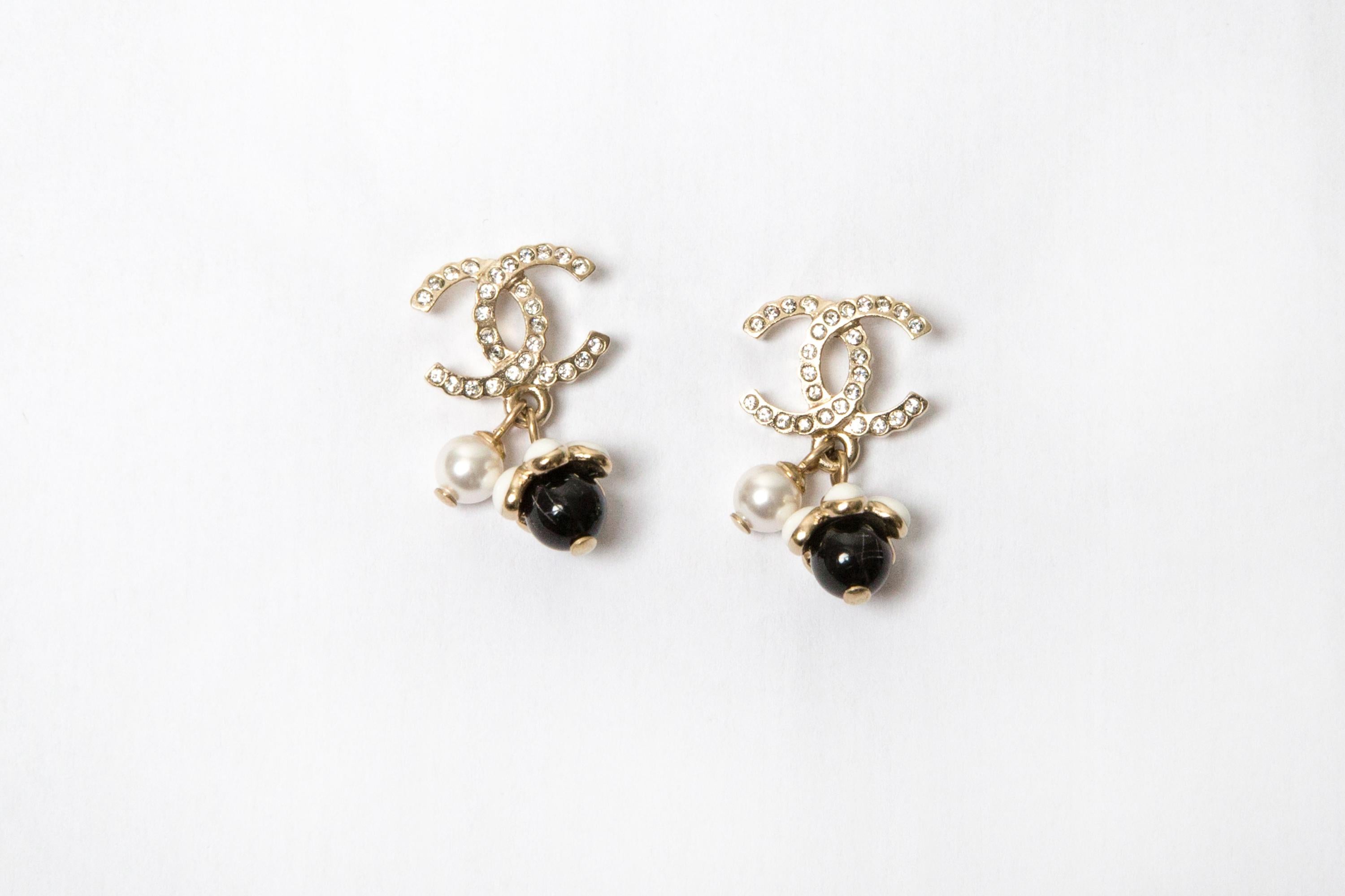 Chanel CC Black and Gold Tone Earrings For Sale 2