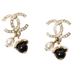 Pendientes Chanel CC Negros y Dorados
