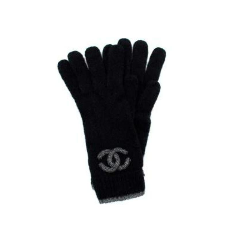 Chanel CC Black and Grey Cashmere Scarf and Gloves For Sale 2