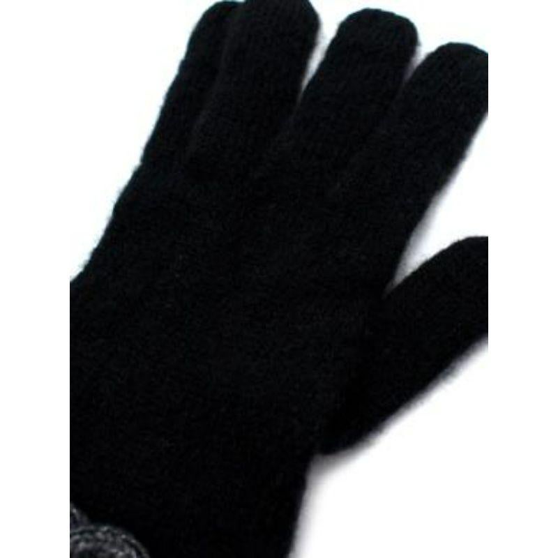 Chanel CC Black and Grey Cashmere Scarf and Gloves For Sale 5