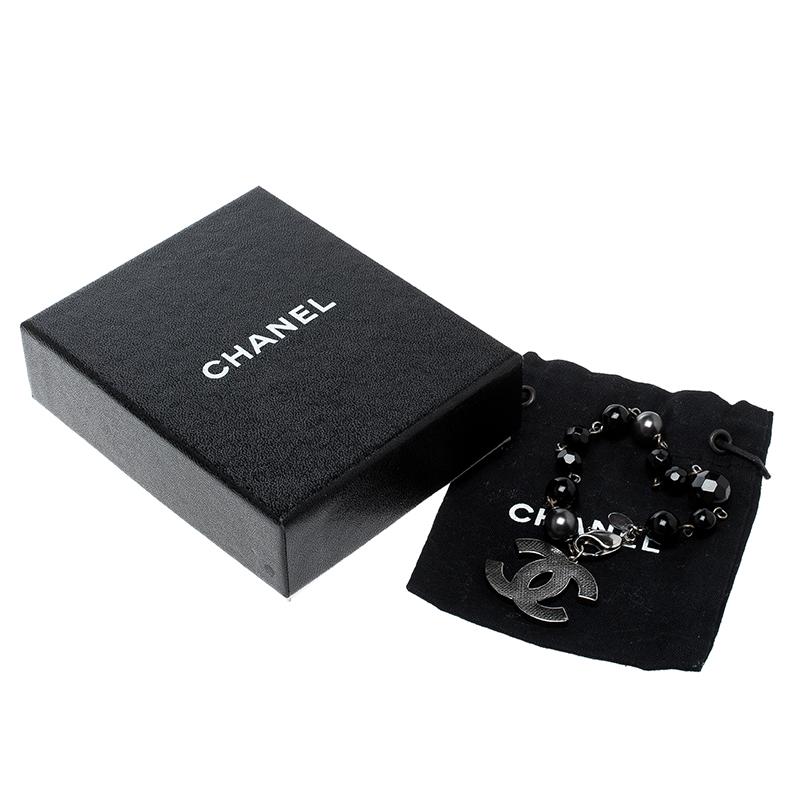 Women's Chanel CC Black Beads Faux Pearl Silver Tone Charm Bracelet 19cm