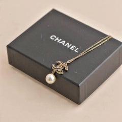 Chanel CC Black Enamel and Faux Pearl Pendant Necklace