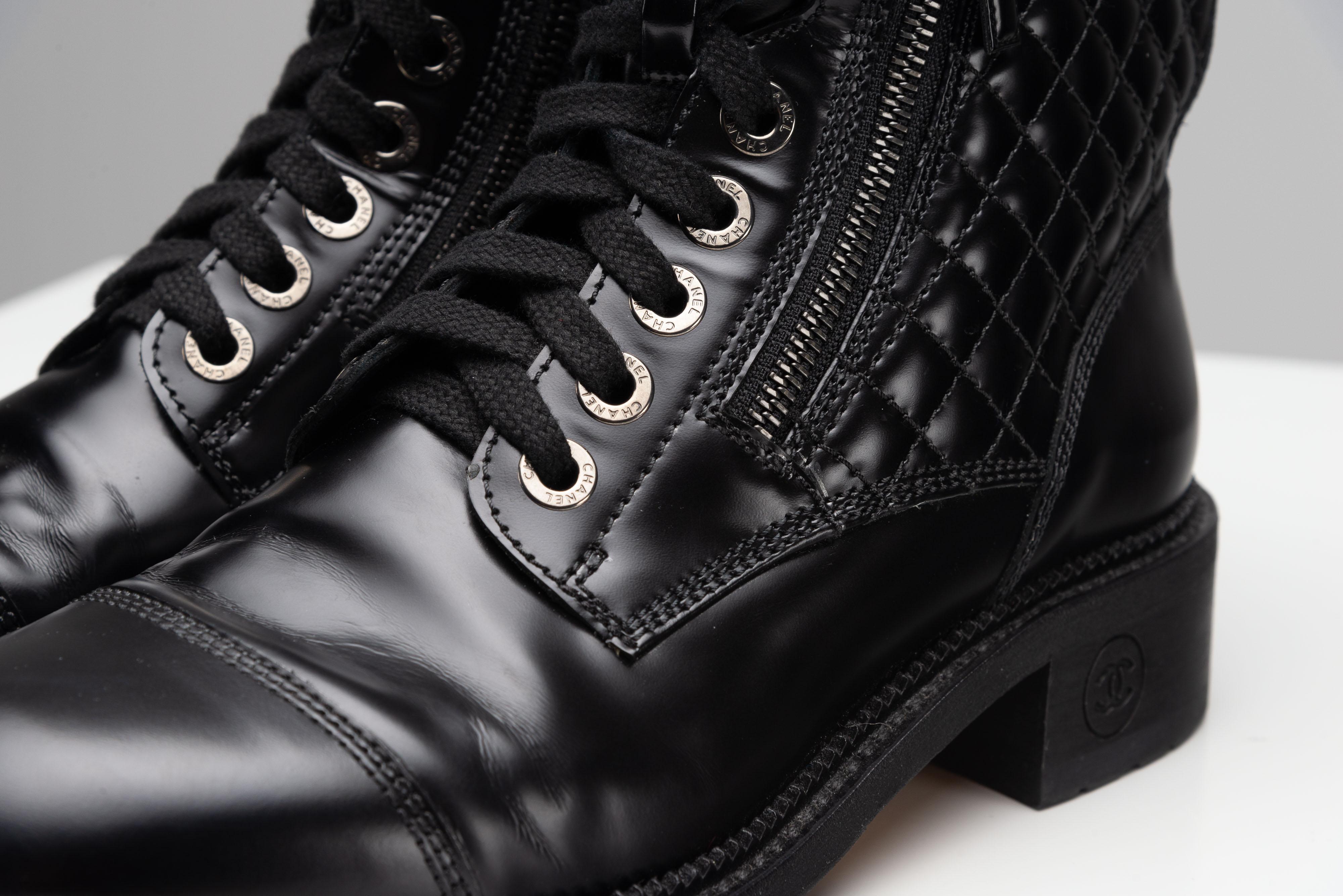 Chanel CC Black Leather Combat Boots Size 40 For Sale 12