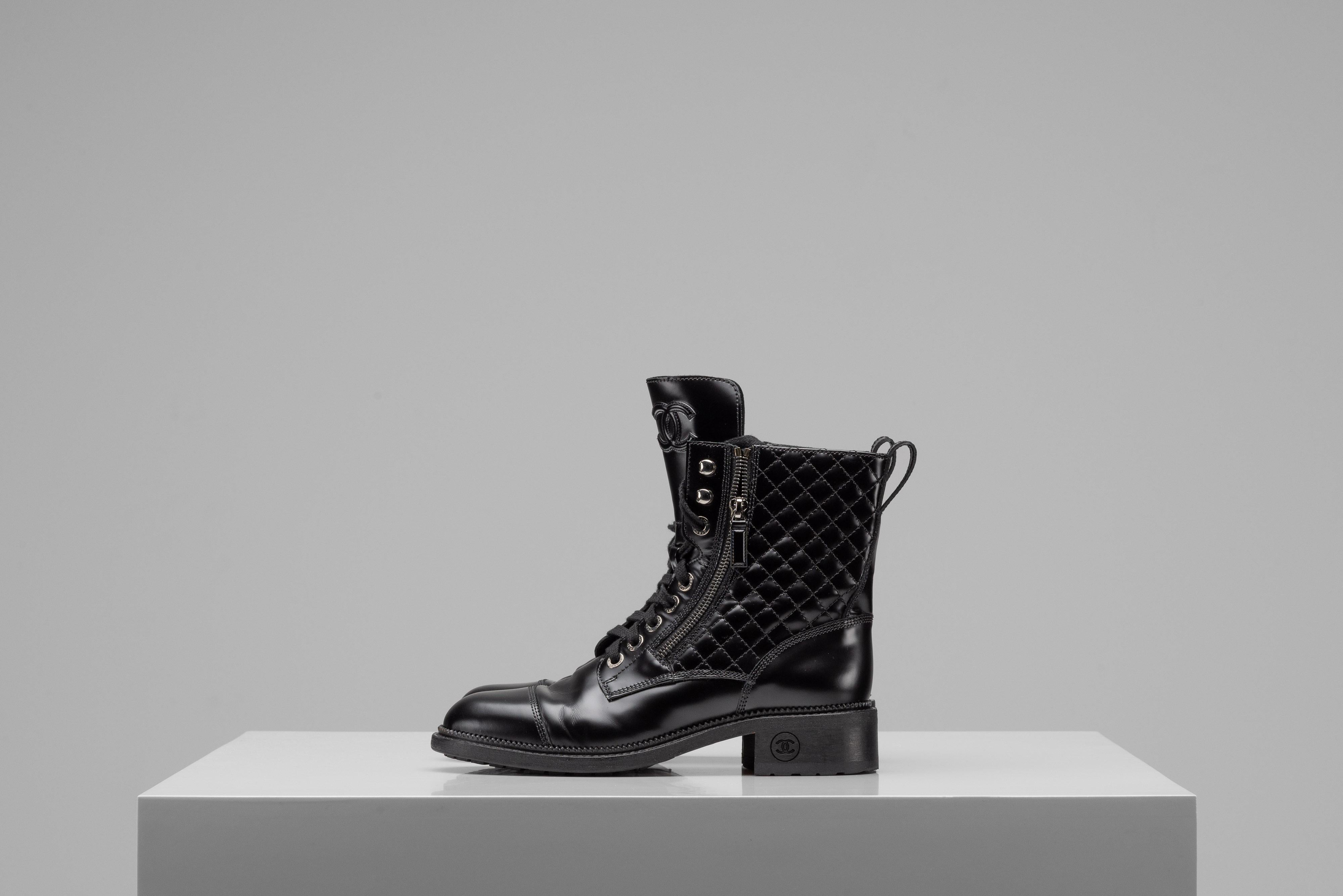 Chanel CC Black Leather Combat Boots Size 40 For Sale 2