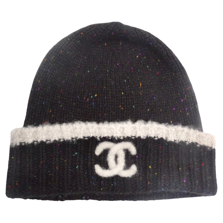 Chanel CC Bonnet en cachemire noir à pois arc-en-ciel En vente sur 1stDibs  | bonnet chanel noir