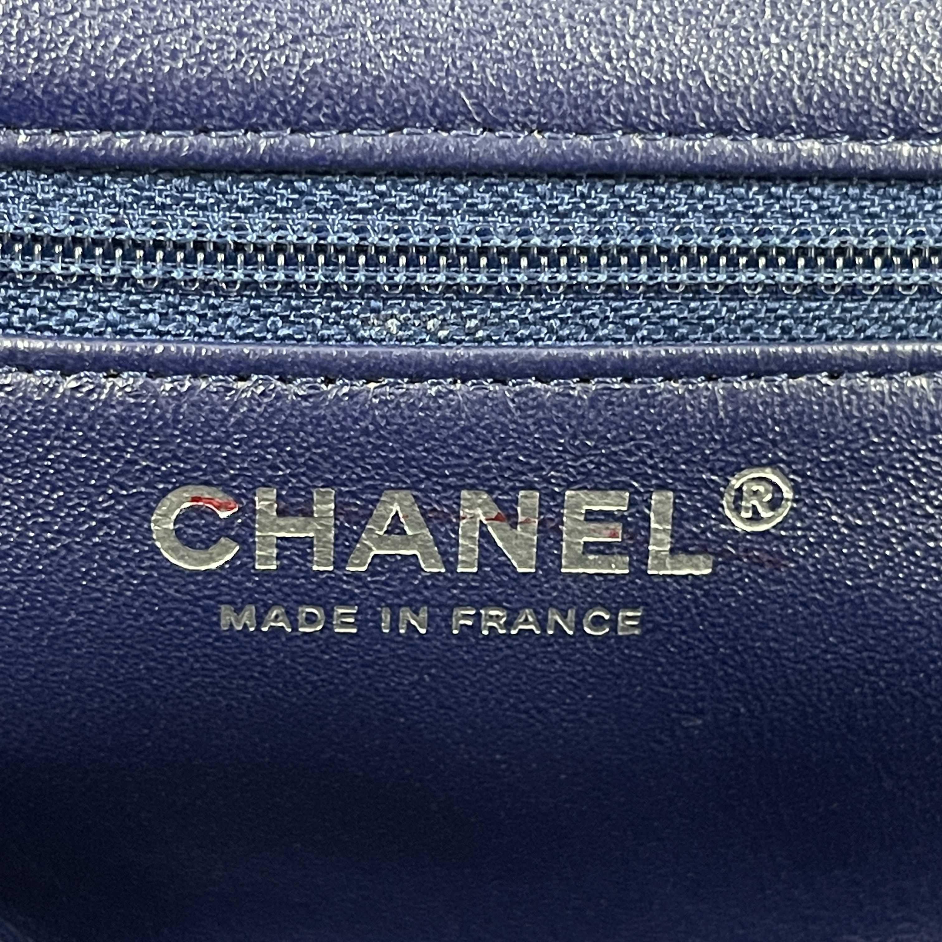 CHANEL- CC Blue Kiss-lock Velvet Quilted Stitched Clutch / Crossbody 3