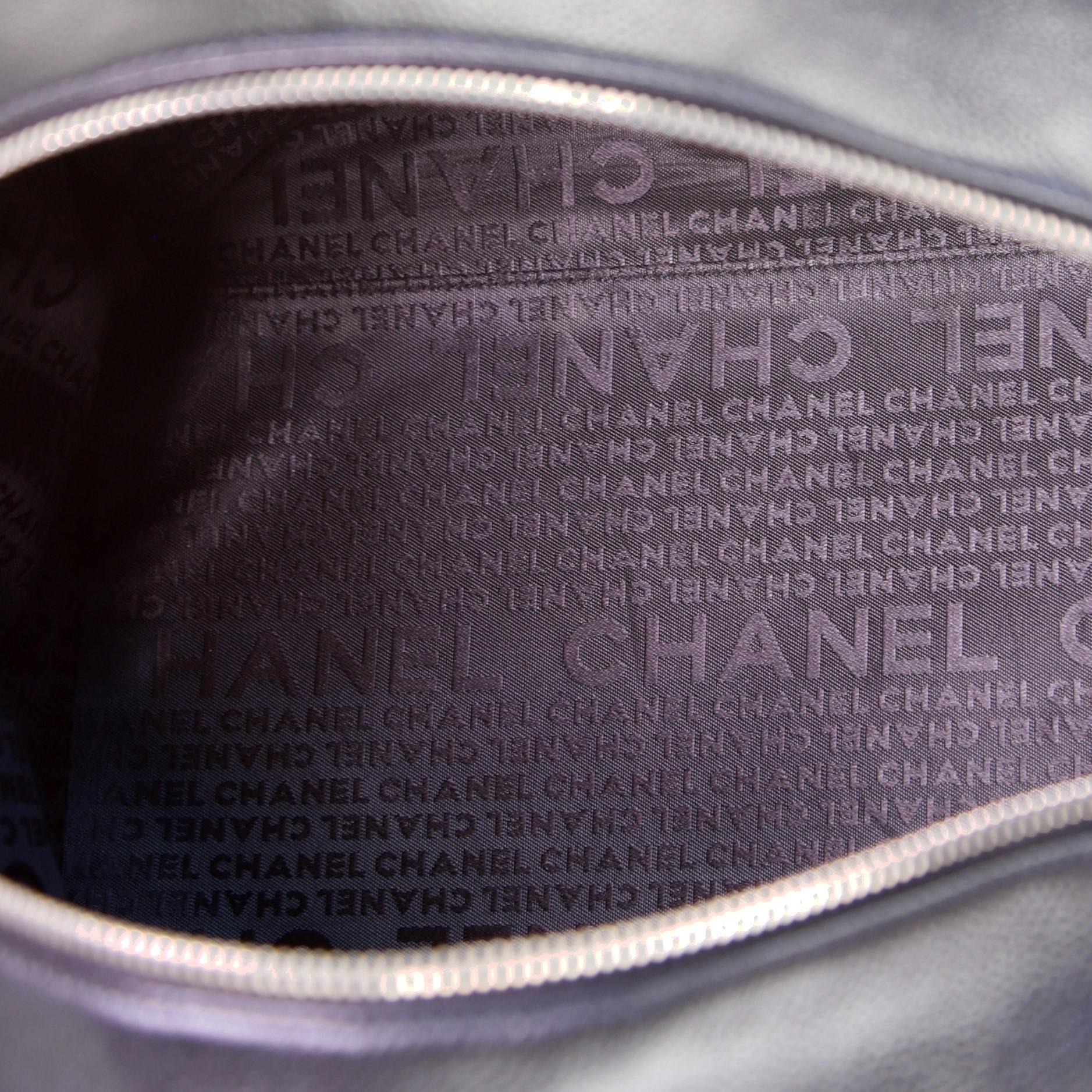 Chanel CC Bowler-Tasche aus perforiertem Leder Medium für Damen oder Herren