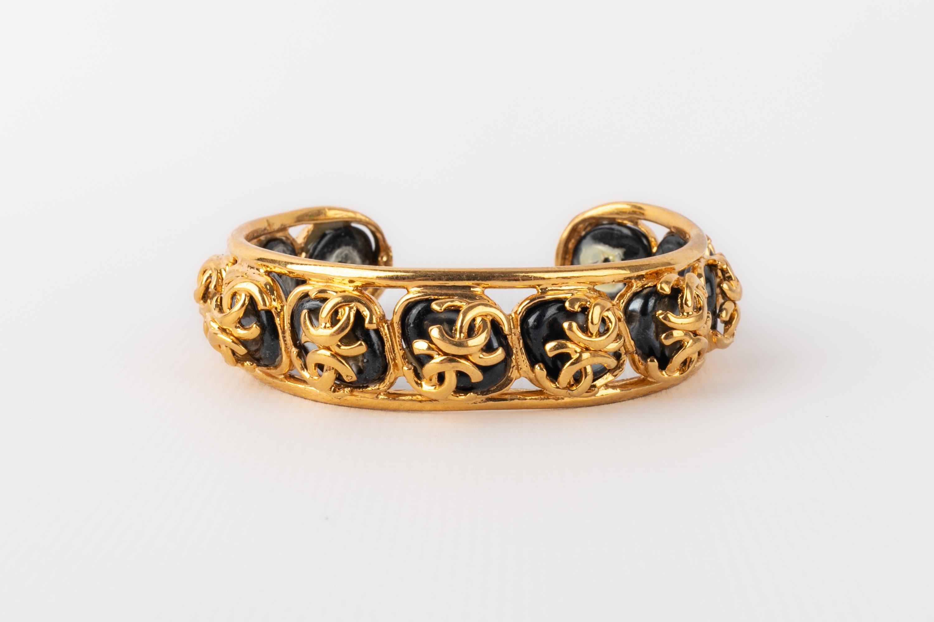 Chanel cc bracelet In Excellent Condition In SAINT-OUEN-SUR-SEINE, FR