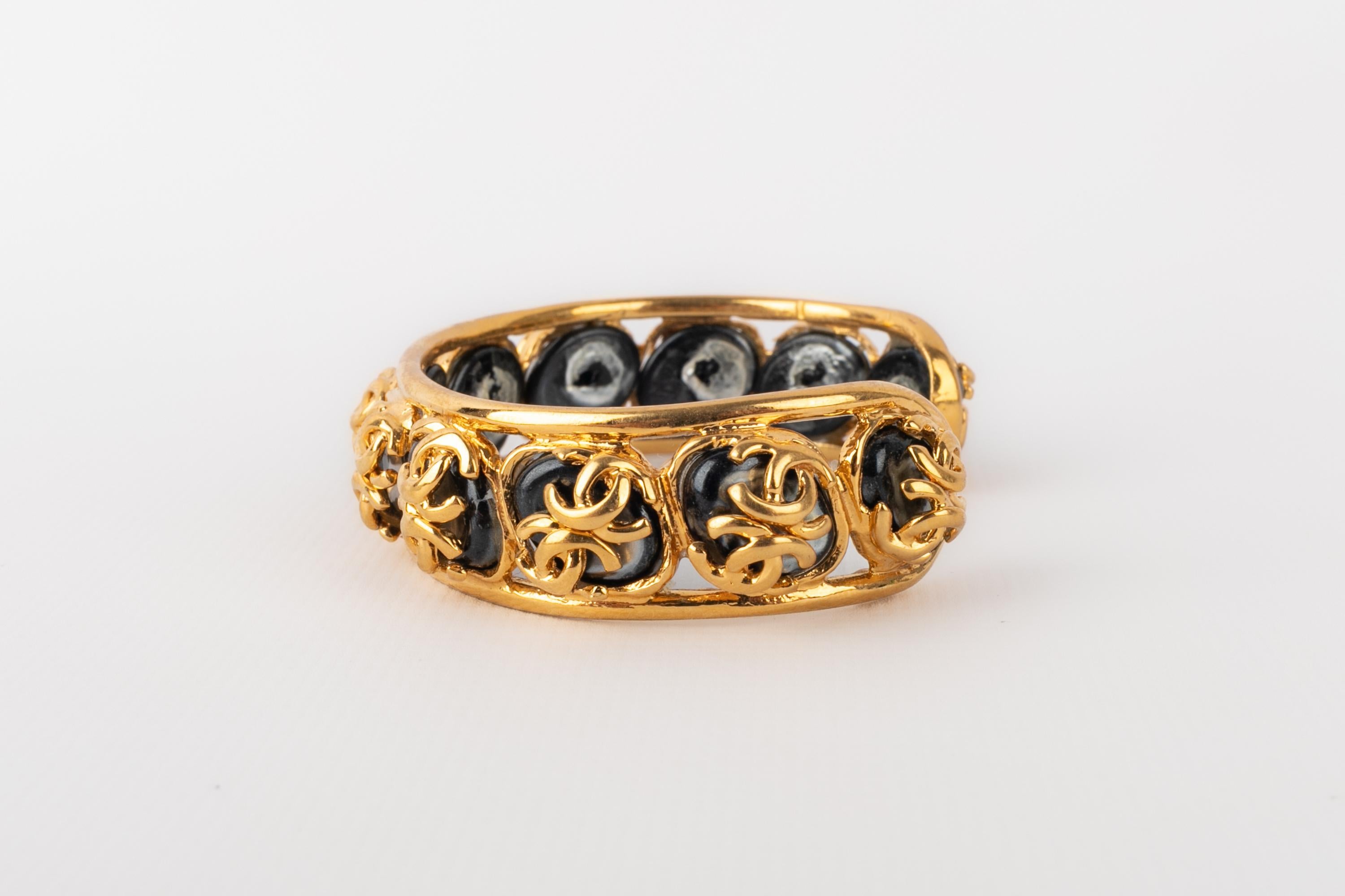 Women's Chanel cc bracelet
