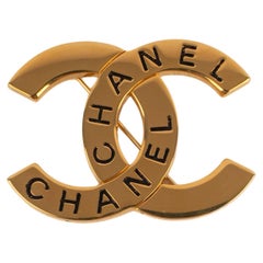 Chanel cc brooch 1998